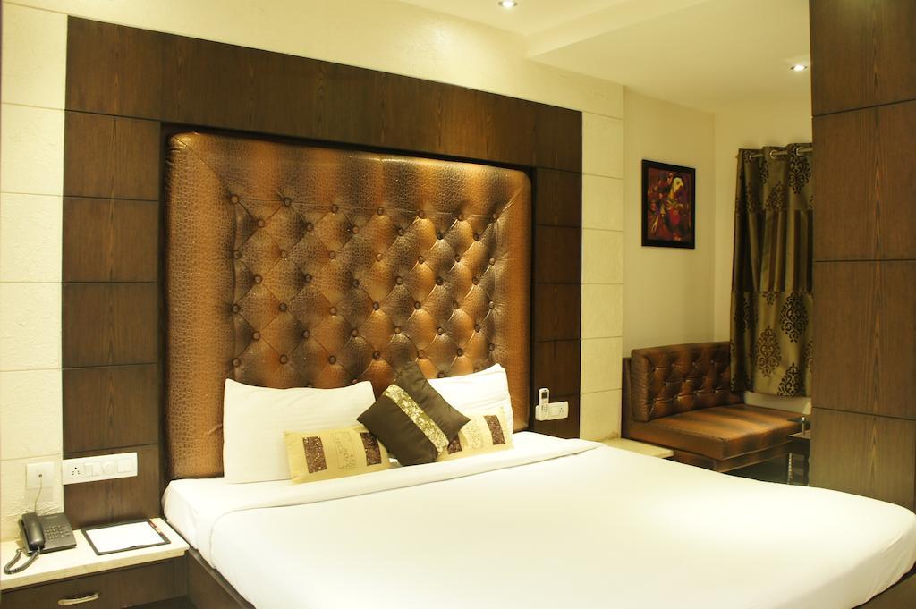 Hotel Surya Prime Kota  Cameră foto